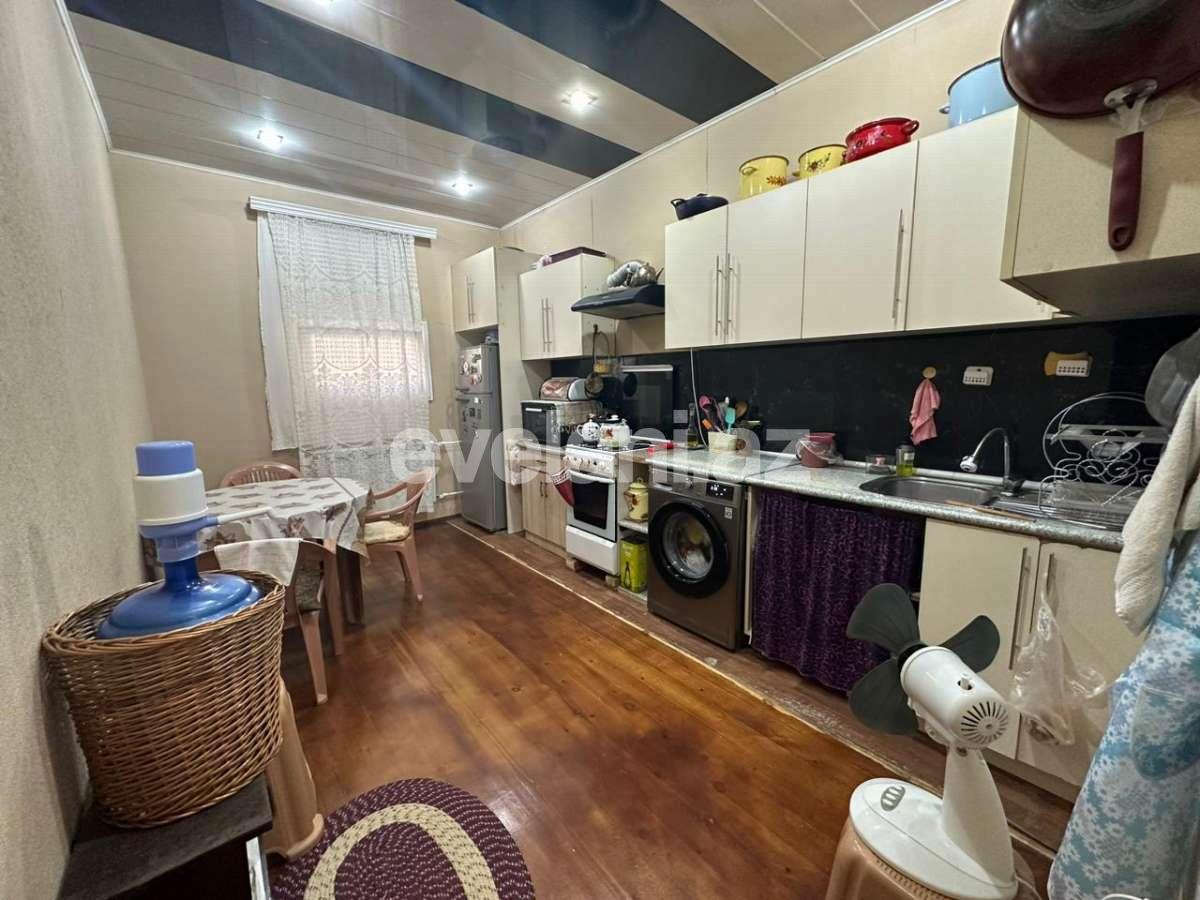 Satılır, həyət evi / bağ, 6 otaqlı, 200 m², Bakı, Səbail r, Badamdar q.