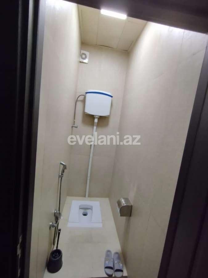 Satılır, köhnə tikili, 4 otaqlı, 100 m², Bakı, Binəqədi r, 8-ci mikrorayon q, Azadlıq prospekti m.