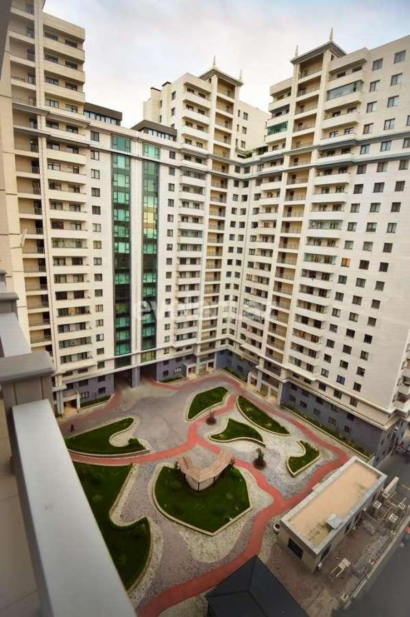 Satılır, yeni tikili, 4 otaqlı, 136 m², Bakı, Yasamal r, Yasamal q, Elmlər Akademiyası m.