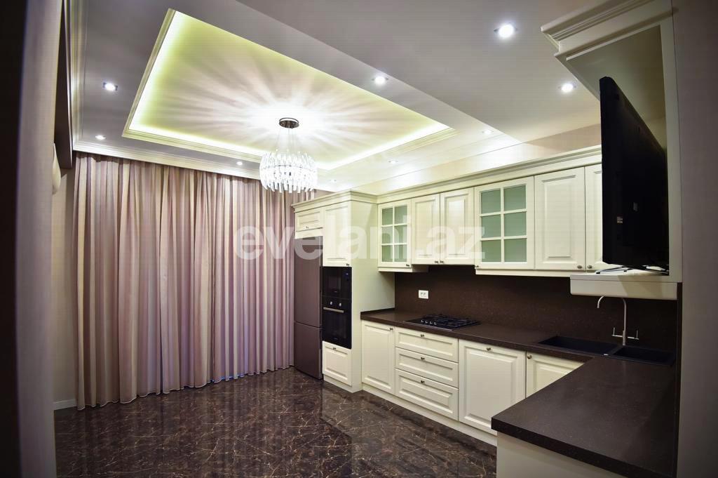 Satılır, yeni tikili, 4 otaqlı, 136 m², Bakı, Yasamal r, Yasamal q, Elmlər Akademiyası m.