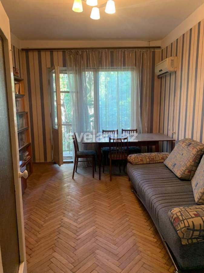 Kirayə verilir, köhnə tikili, 3 otaqlı, 111 m², Bakı, Binəqədi r, 8-ci mikrorayon q, Azadlıq prospekti m.