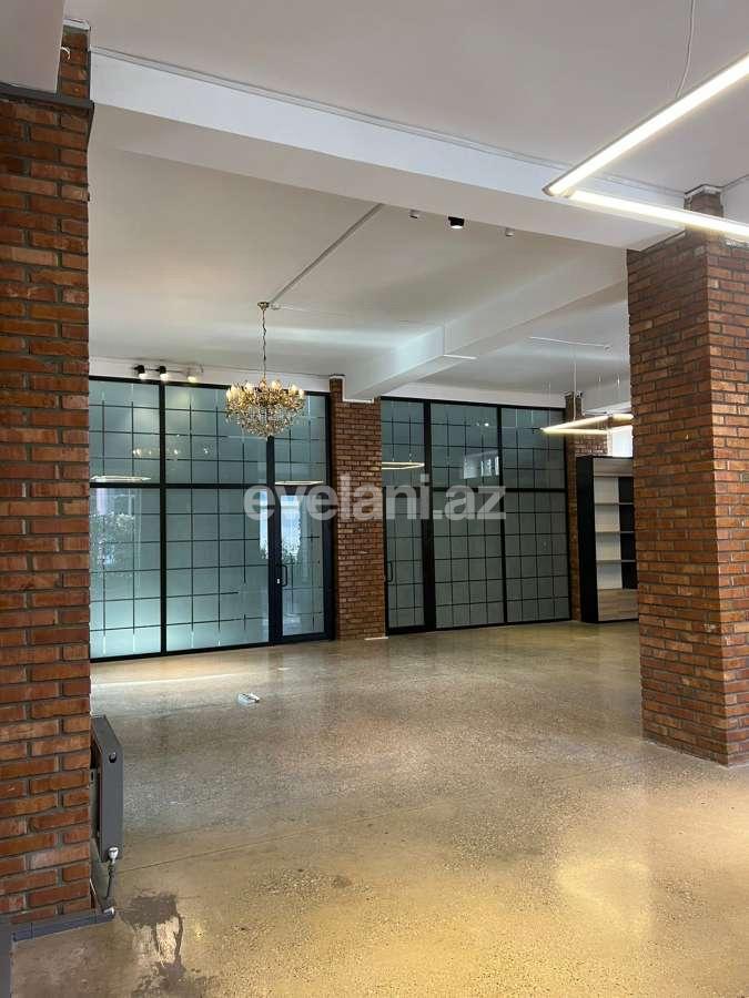 Сдаётся, офис, 3-комнаты, 180 m², Баку, Сабаильский r, Ичери Шехер m.