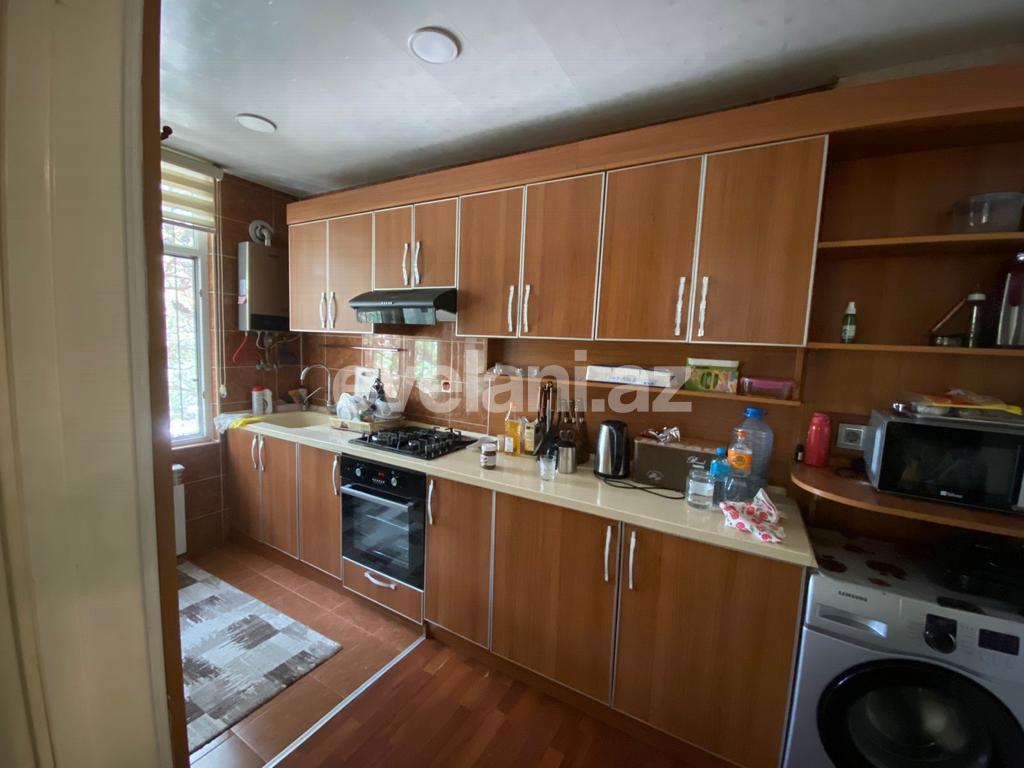 Rent, old building, 4 room, 100 m², Baku, Nasimi r, 28 may m.