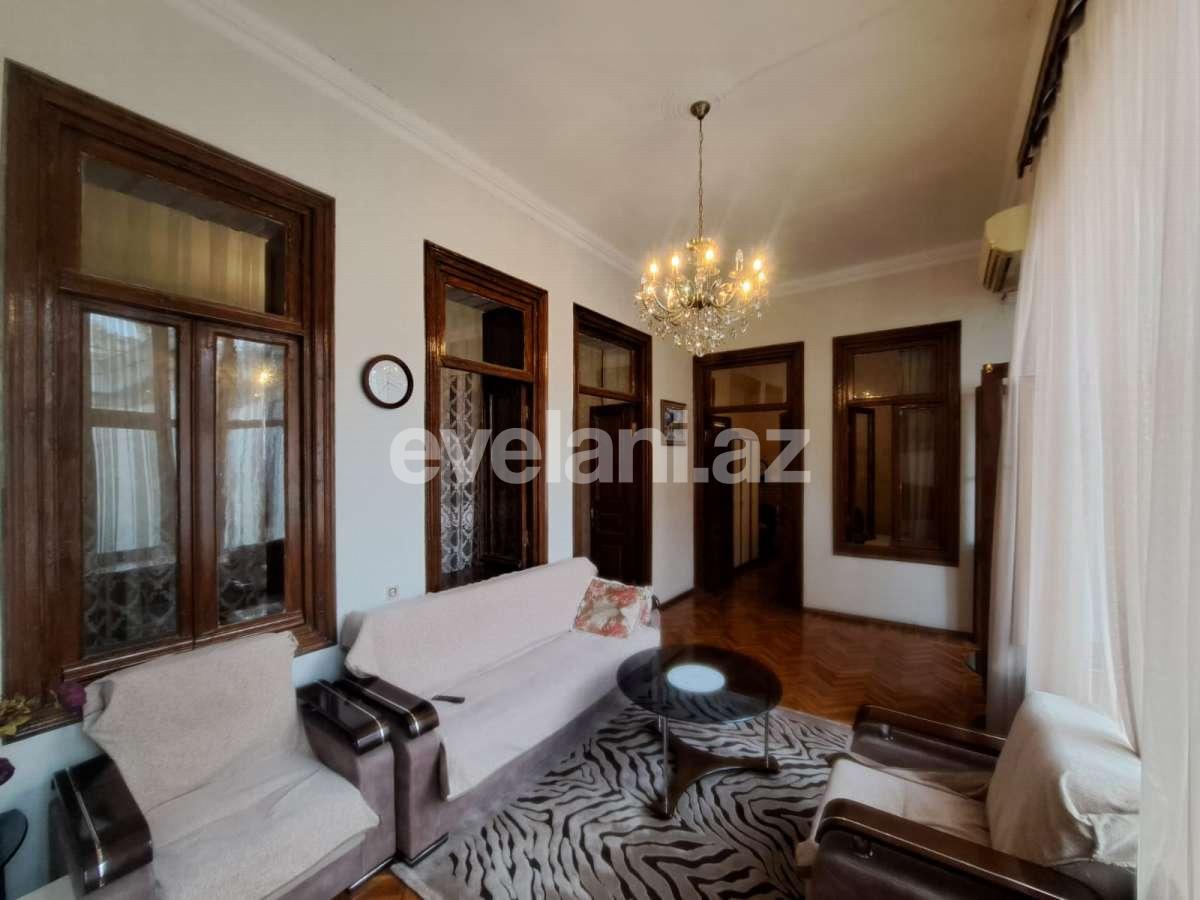 Satılır, köhnə tikili, 4 otaqlı, 100 m², Bakı, Səbail r, İçəri Şəhər m.