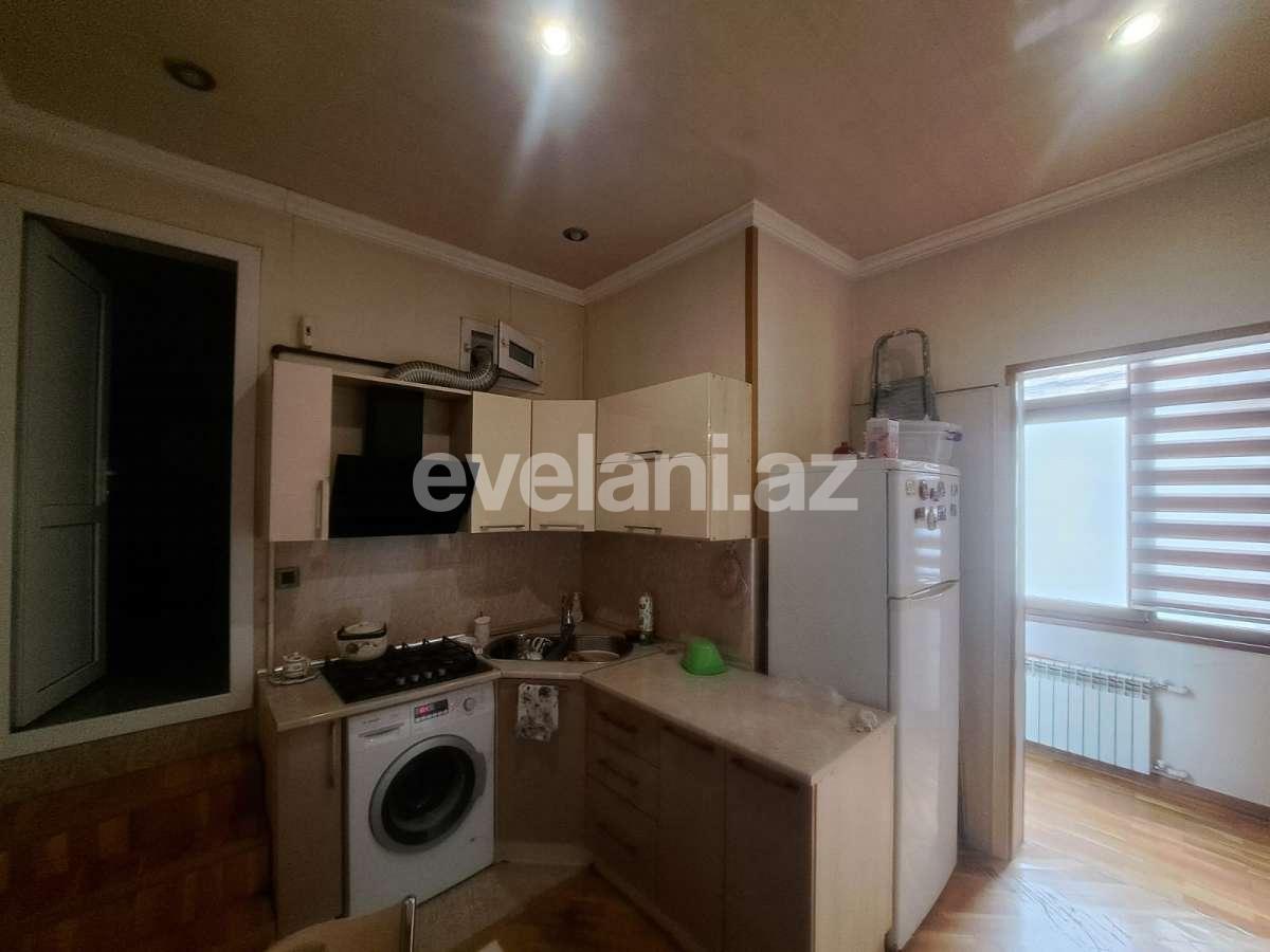 Satılır, köhnə tikili, 4 otaqlı, 100 m², Bakı, Səbail r, İçəri Şəhər m.