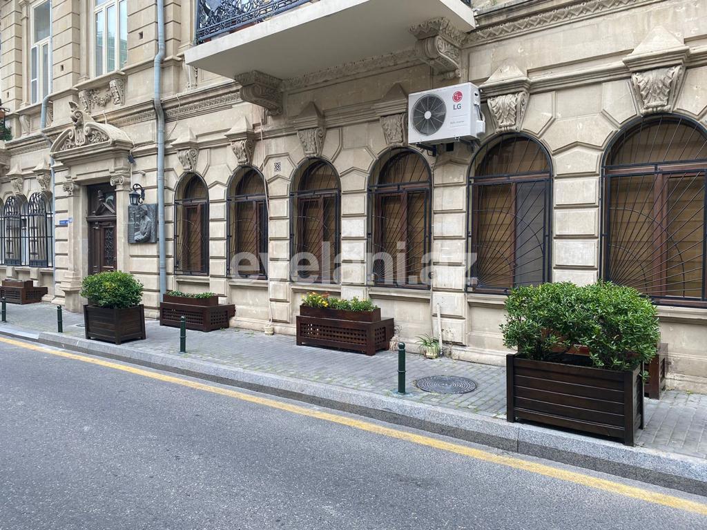 Kirayə verilir, ofis, 2 otaqlı, 65 m², Bakı, Səbail r, İçəri Şəhər m.