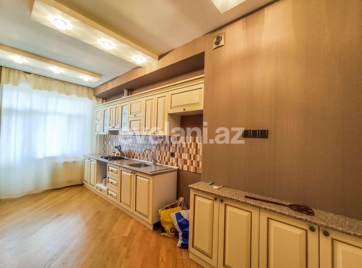 Satılır, yeni tikili, 3 otaqlı, 120 m², Bakı, Nizami r, Qara Qarayev m.