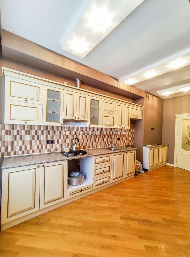 Satılır, yeni tikili, 3 otaqlı, 120 m², Bakı, Nizami r, Qara Qarayev m.