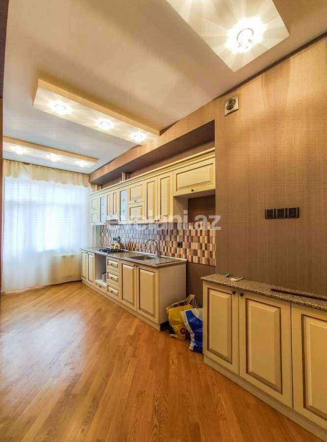 Satılır, yeni tikili, 3 otaqlı, 120 m², Bakı, Nizami r, Qara Qarayev m.