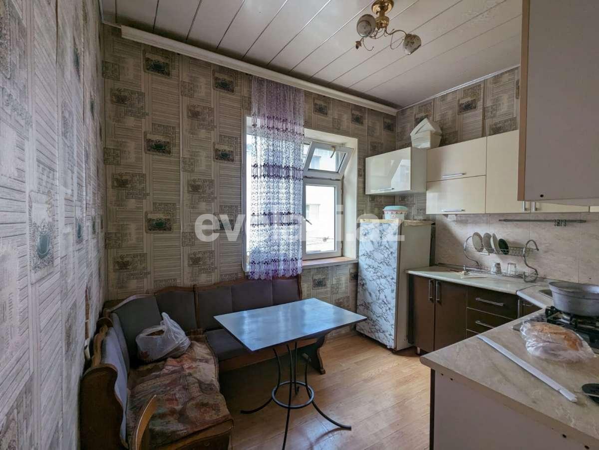 Kirayə verilir, köhnə tikili, 4 otaqlı, 80 m², Bakı, Nərimanov r.