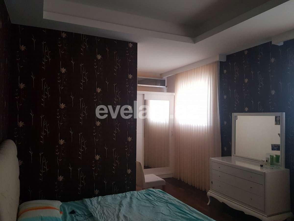 Satılır, köhnə tikili, 5 otaqlı, 200 m², Bakı, Nizami r.