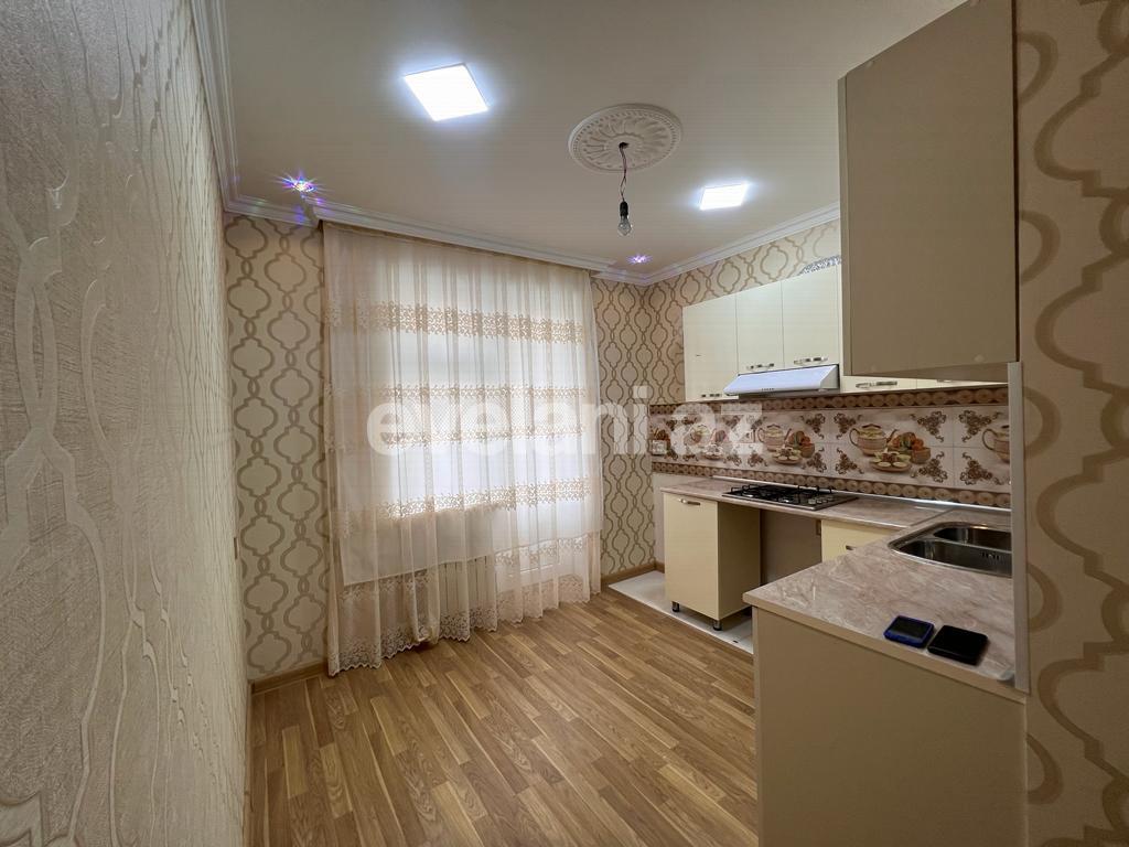 Satılır, köhnə tikili, 3 otaqlı, 80 m², Bakı, Suraxanı r, Yeni Günəşli q, Xalqlar Dostluğu m.