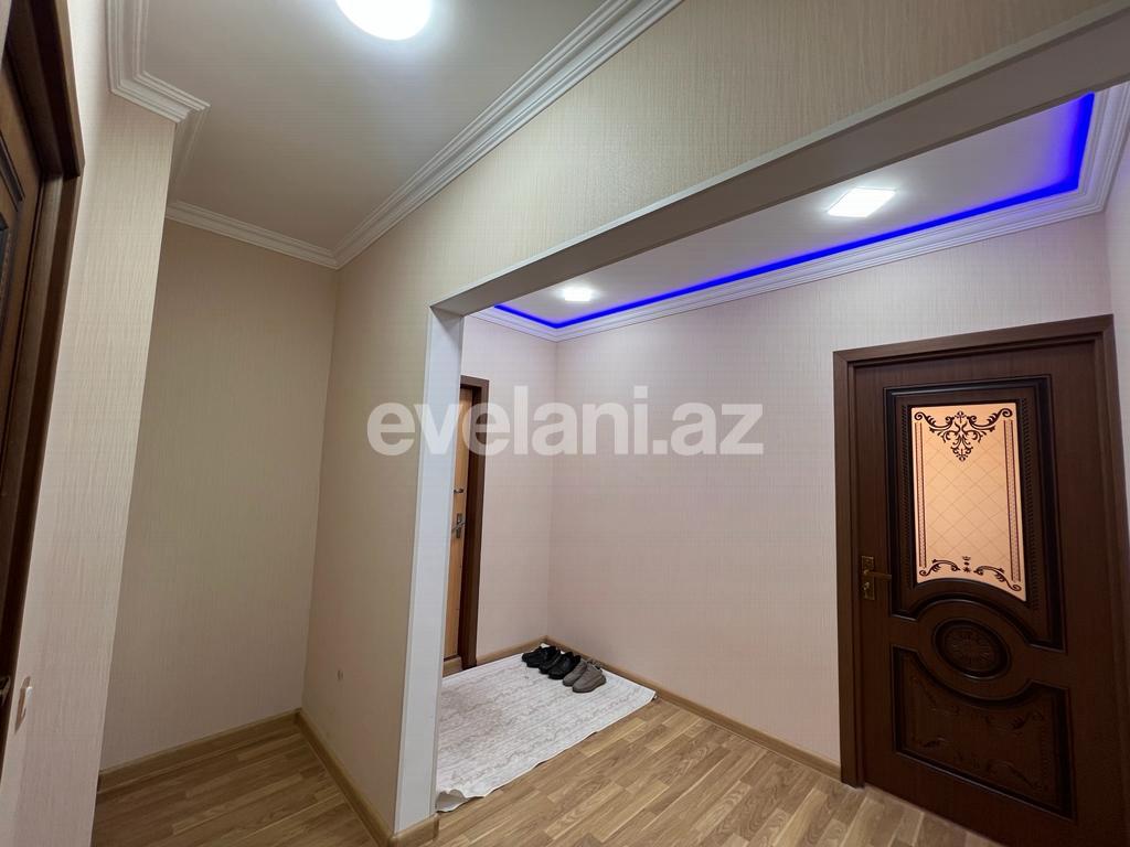 Satılır, köhnə tikili, 3 otaqlı, 80 m², Bakı, Suraxanı r, Yeni Günəşli q, Xalqlar Dostluğu m.