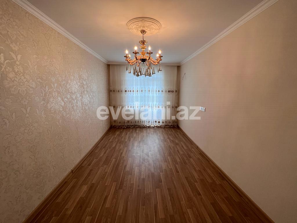 Satılır, köhnə tikili, 3 otaqlı, 80 m², Bakı, Suraxanı r, Yeni Günəşli q, Xalqlar Dostluğu m.