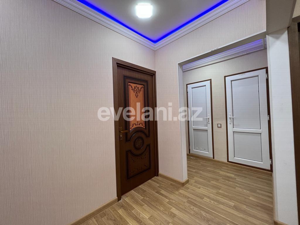 Satılır, köhnə tikili, 3 otaqlı, 80 m², Bakı, Suraxanı r, Yeni Günəşli q, Xalqlar Dostluğu m.