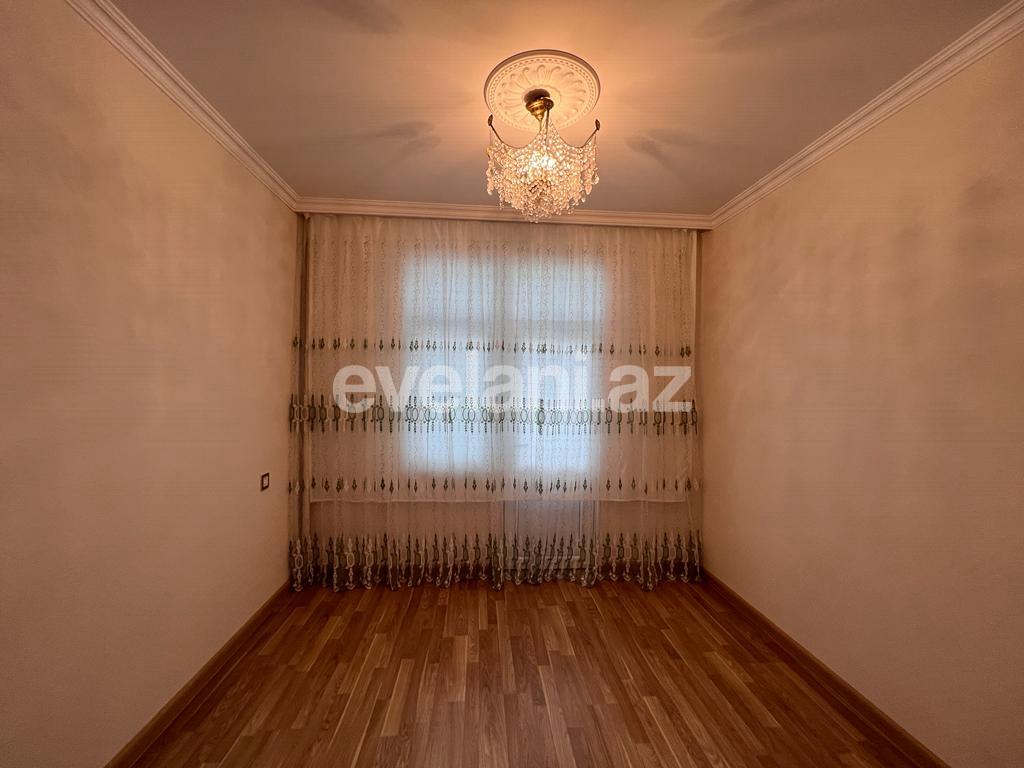 Satılır, köhnə tikili, 3 otaqlı, 80 m², Bakı, Suraxanı r, Yeni Günəşli q, Xalqlar Dostluğu m.
