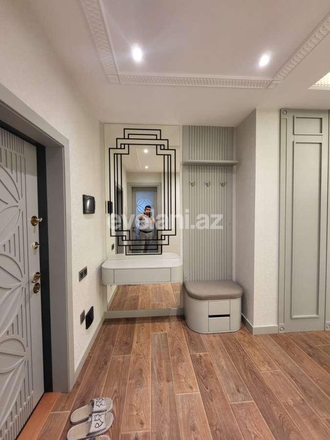 Satılır, yeni tikili, 3 otaqlı, 138 m², Bakı, Nizami r, Neftçilər m.