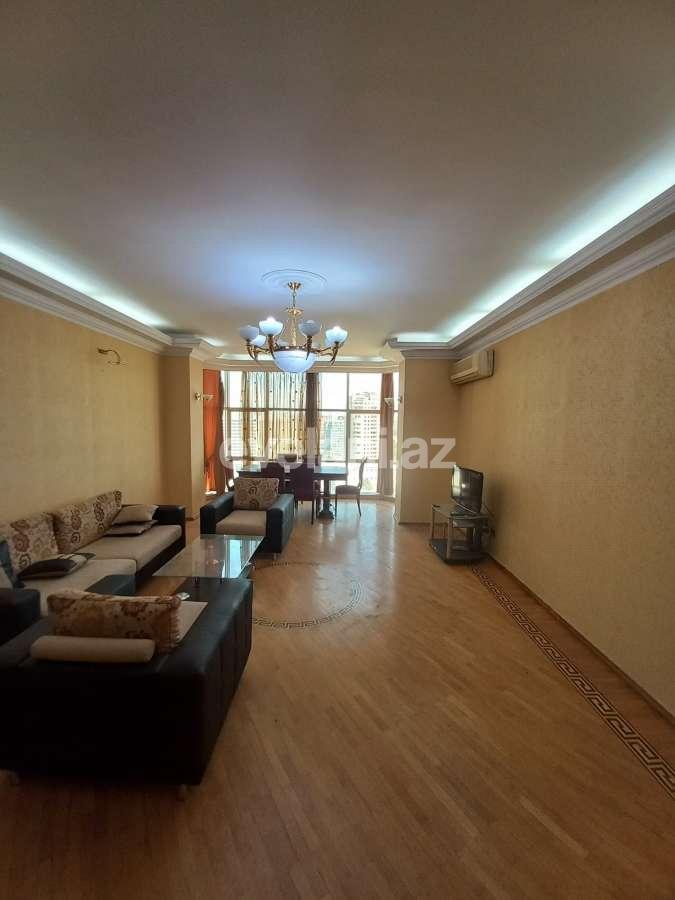 Satılır, yeni tikili, 4 otaqlı, 196 m², Bakı, Səbail r.