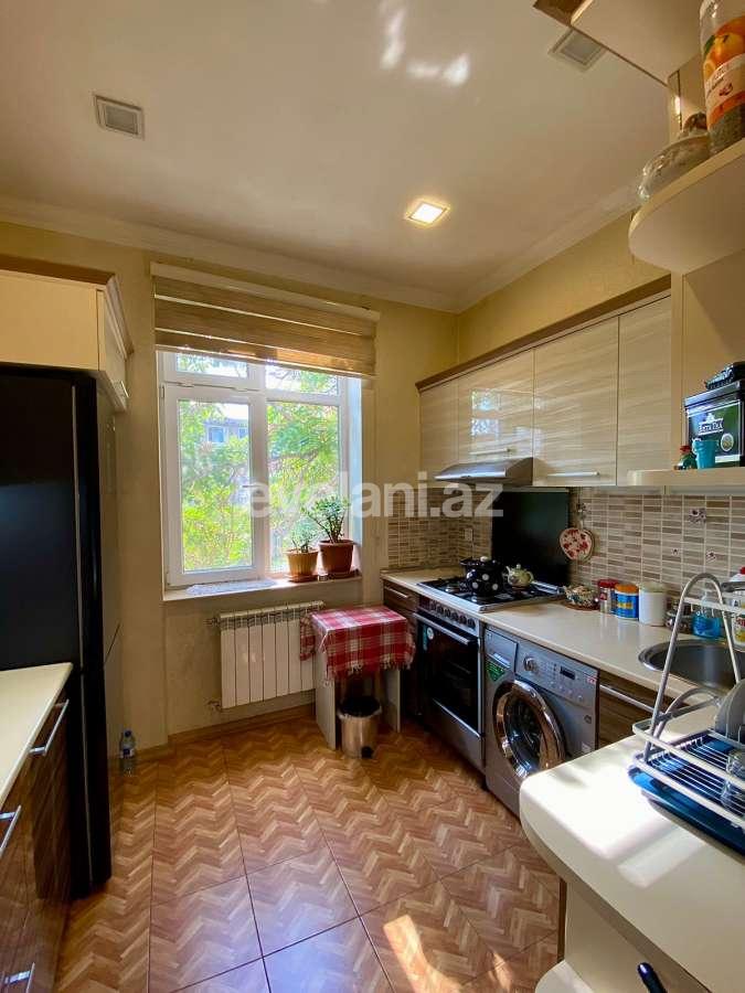 Satılır, köhnə tikili, 3 otaqlı, 86 m², Bakı, Nərimanov r, Gənclik m.