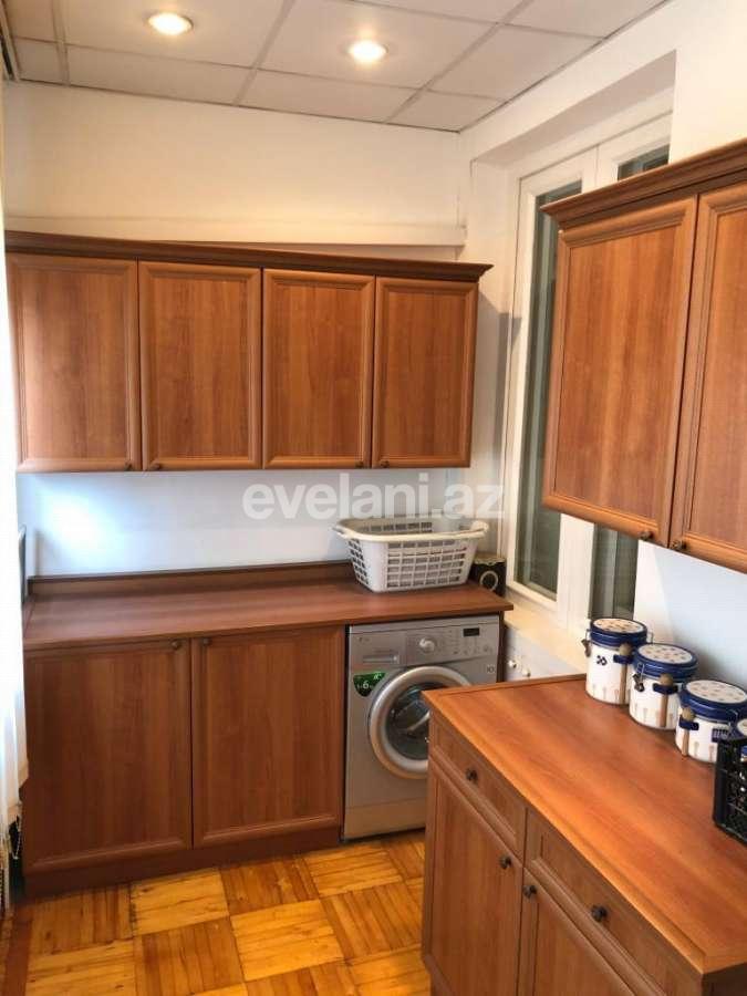 Rent, old building, 3 room, 120 m², Baku, Sabail r, Icheri Sheher m.