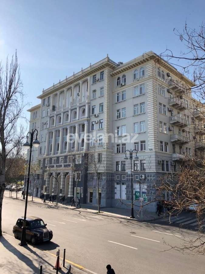 Rent, old building, 3 room, 120 m², Baku, Sabail r, Icheri Sheher m.