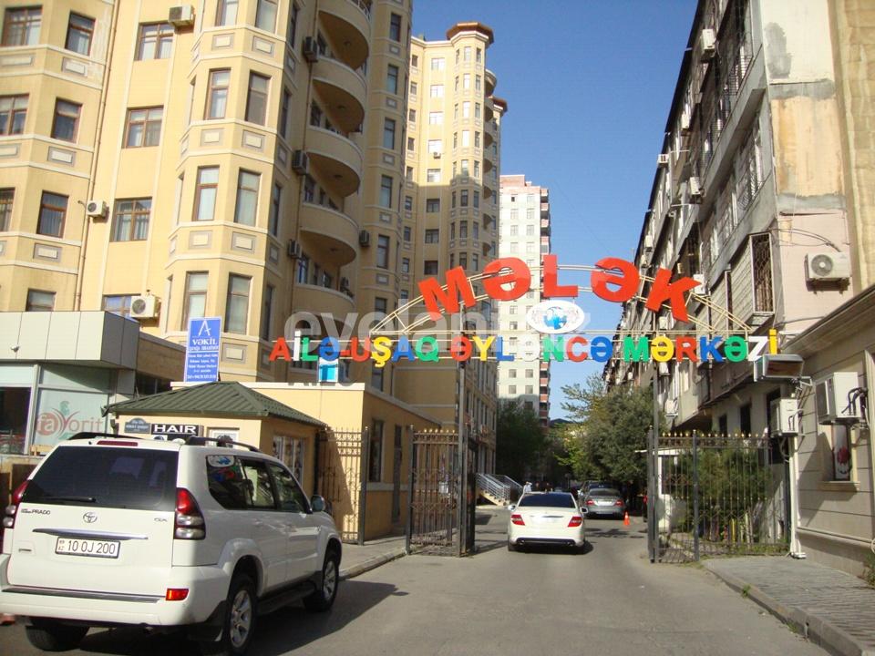 Satılır, yeni tikili, 5 otaqlı, 267 m², Bakı, Nəsimi r.