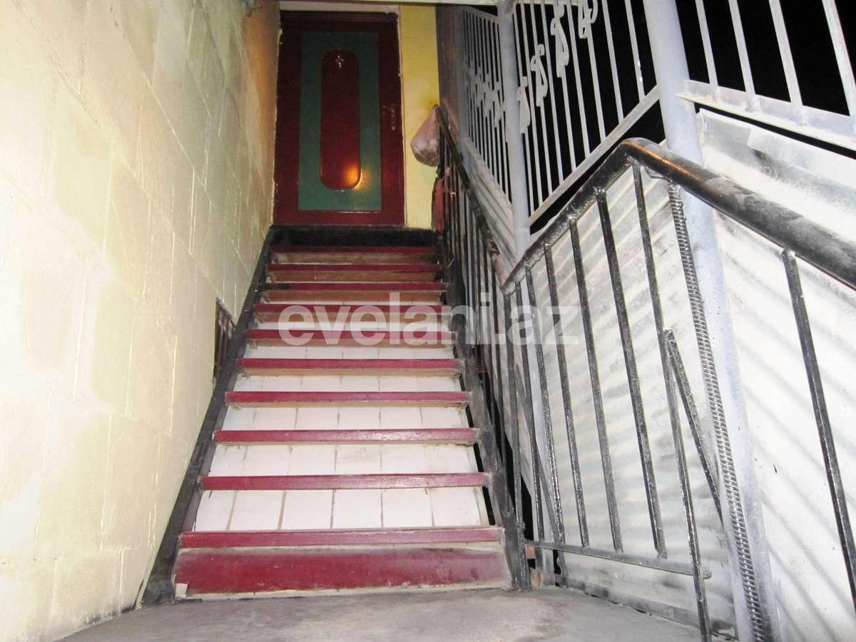 Satılır, köhnə tikili, 3 otaqlı, 130 m², Bakı, Sabunçu r, Bakıxanov q.
