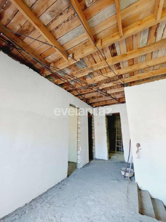 Satılır, həyət evi / bağ, 4 otaqlı, 200 m², Bakı, Sabunçu r, Bakıxanov q, Neftçilər m.