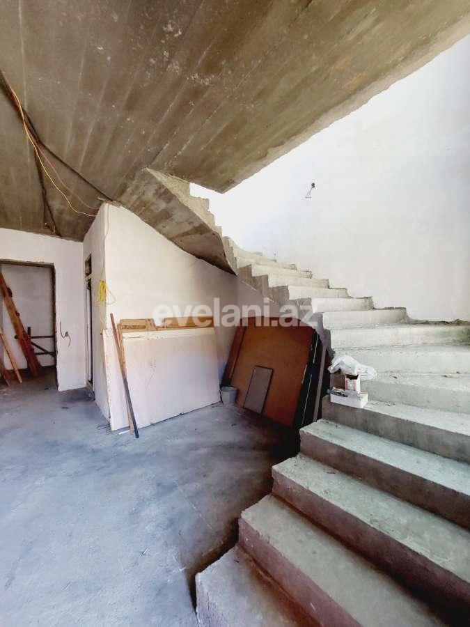 Satılır, həyət evi / bağ, 4 otaqlı, 200 m², Bakı, Sabunçu r, Bakıxanov q, Neftçilər m.