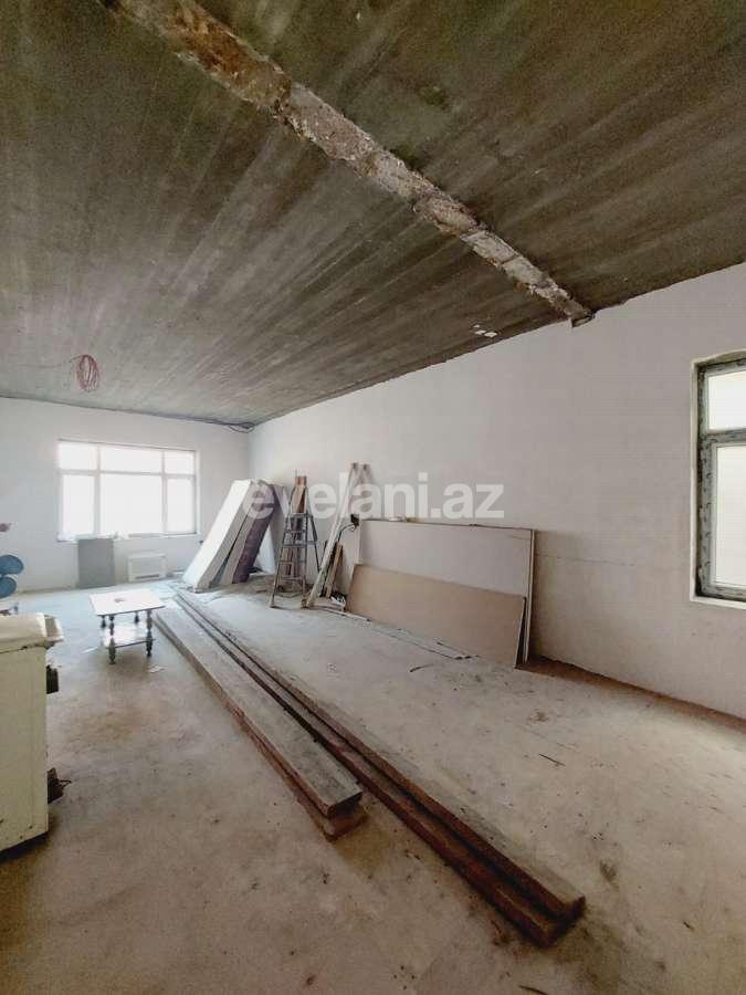 Satılır, həyət evi / bağ, 4 otaqlı, 200 m², Bakı, Sabunçu r, Bakıxanov q, Neftçilər m.