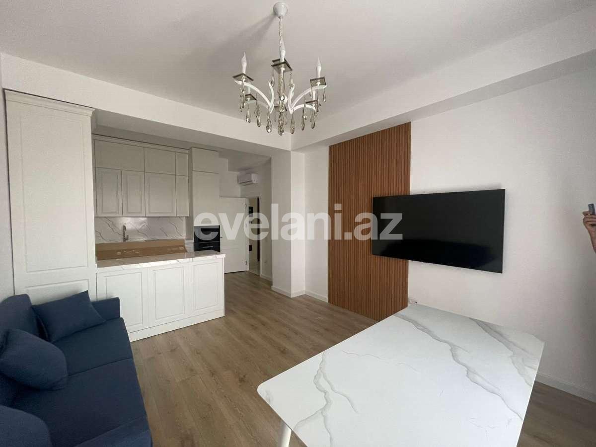 Сдаётся, вторичка, 3-комнаты, 105 m², Баку, Хатаинский r, Аг шехер p, Шах Исмаил Хатаи m.