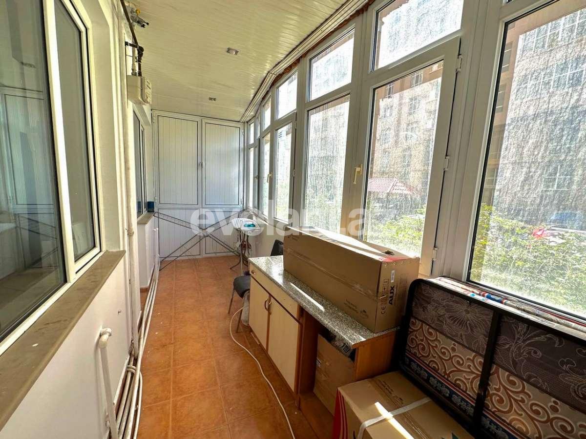 Kirayə verilir, yeni tikili, 2 otaqlı, 81 m², Bakı, Nəsimi r, 8 Noyabr m.