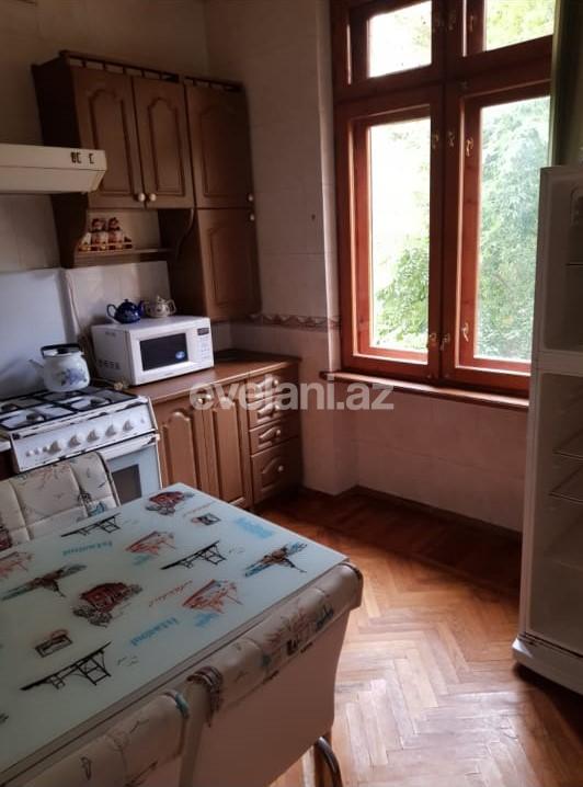 Kirayə verilir, köhnə tikili, 2 otaqlı, 80 m², Bakı, Nəsimi r, 28 may m.