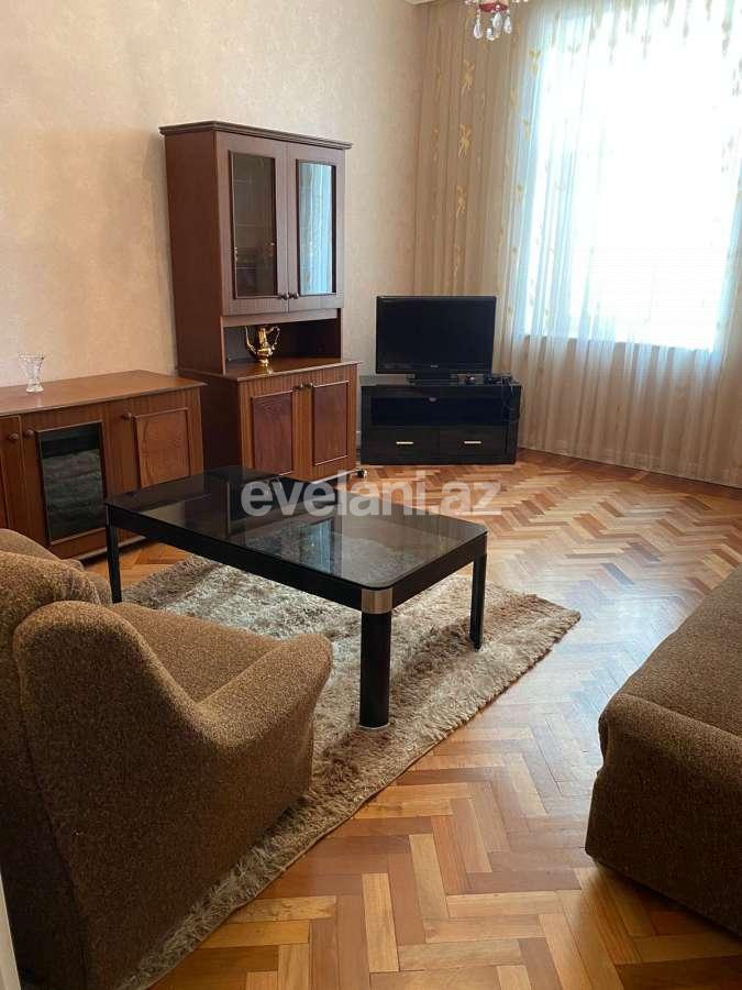 Kirayə verilir, köhnə tikili, 2 otaqlı, 50 m², Bakı, Səbail r, İçəri Şəhər m.
