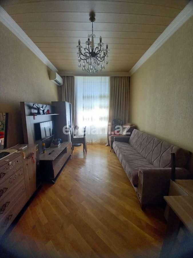 Продаётся, вторичка, 2-комнаты, 65 m², Баку, Ясамальский r, Элмляр Академиясы m.