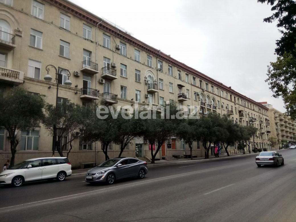 Продаётся, вторичка, 2-комнаты, 65 m², Баку, Ясамальский r, Элмляр Академиясы m.