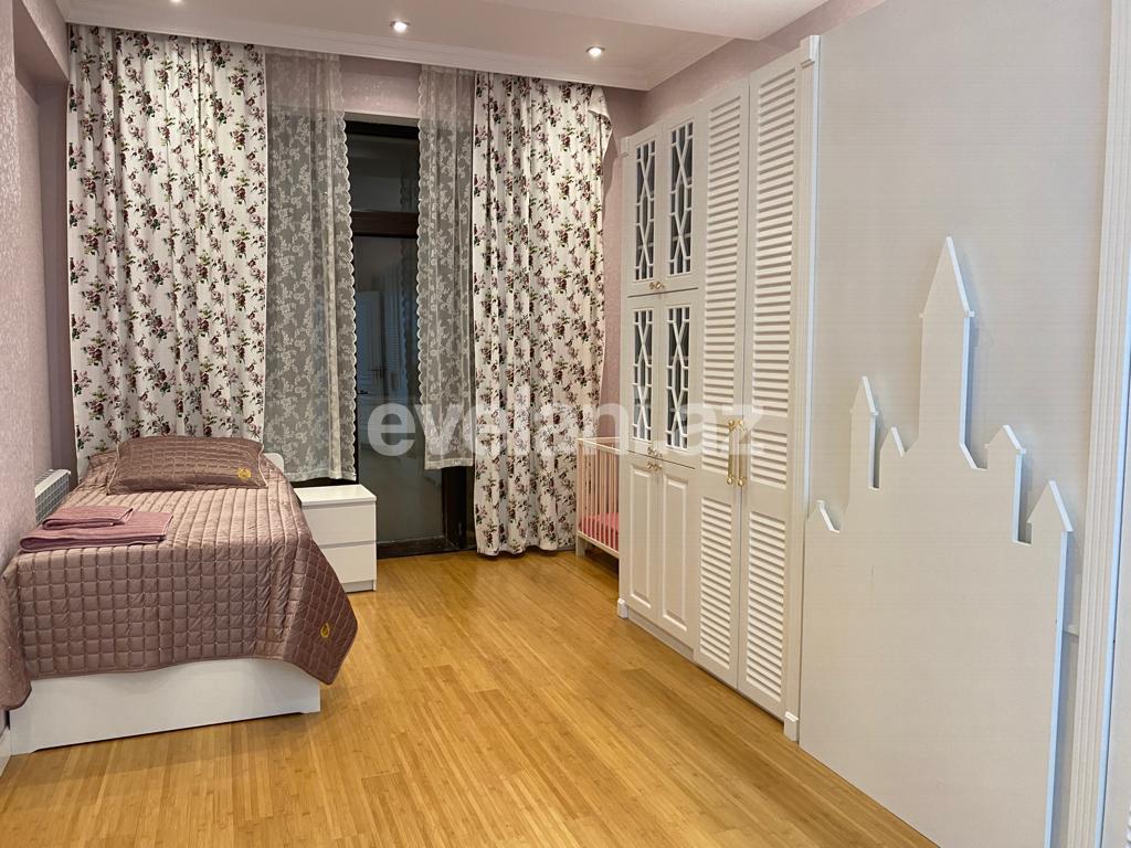 Kirayə verilir, yeni tikili, 3 otaqlı, 150 m², Bakı, Nəsimi r.