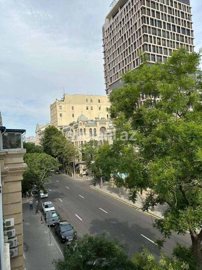 Kirayə verilir, köhnə tikili, 2 otaqlı, 62 m², Bakı, Nəsimi r, Sahil m.