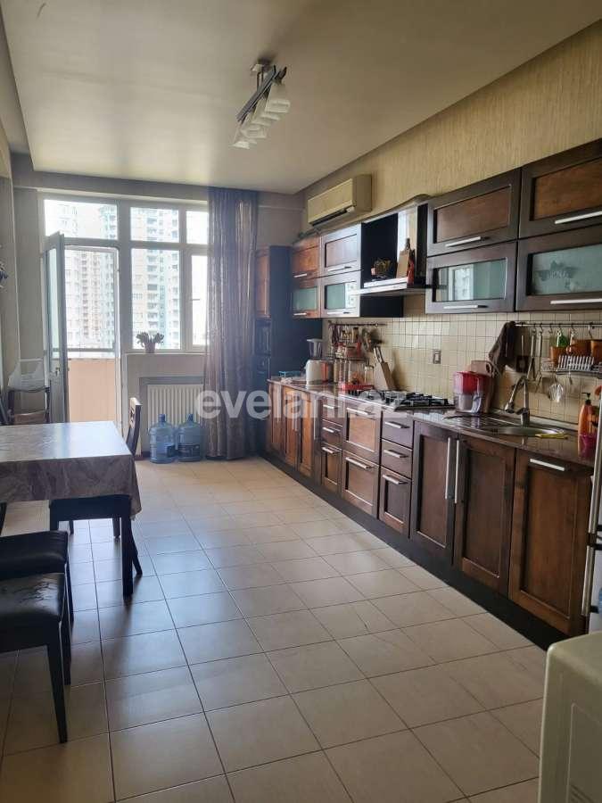 Satılır, yeni tikili, 4 otaqlı, 178 m², Bakı, Nəsimi r, Nizami m.