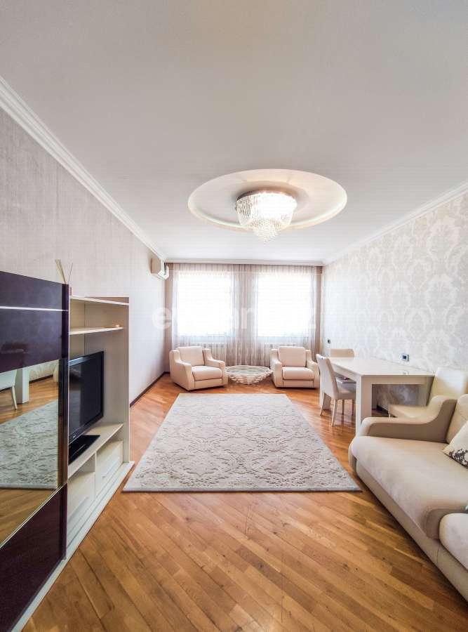 Kirayə verilir, yeni tikili, 2 otaqlı, 105 m², Bakı, Nizami r, Qara Qarayev m.
