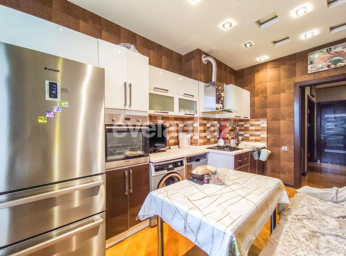 Satılır, yeni tikili, 3 otaqlı, 125 m², Bakı, Nizami r, Qara Qarayev m.