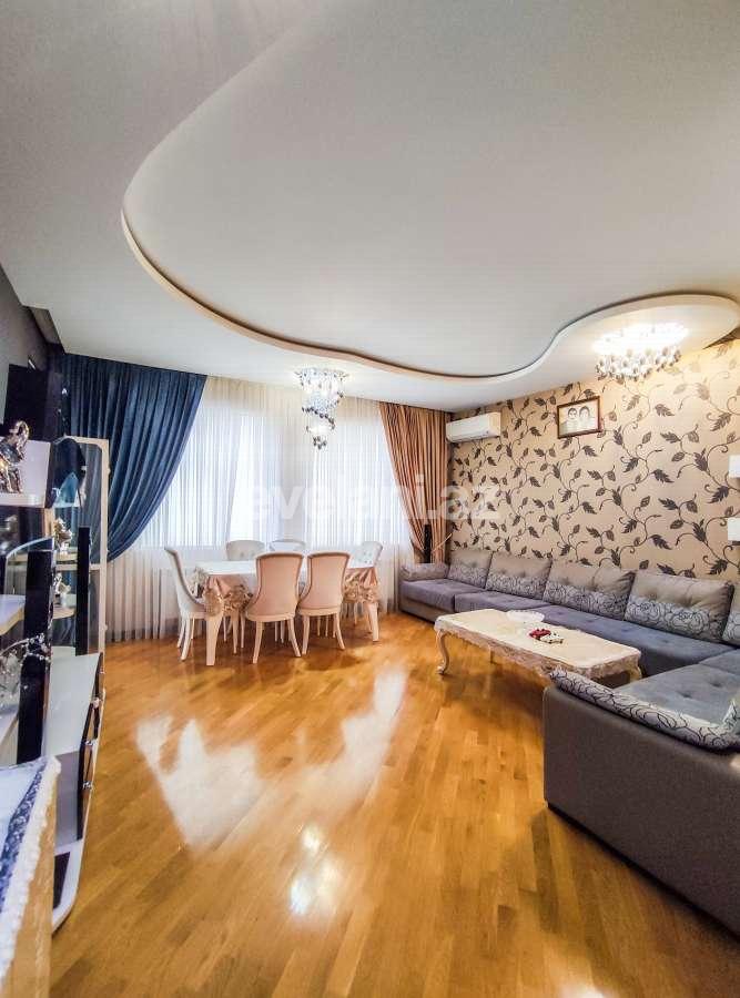 Satılır, yeni tikili, 3 otaqlı, 125 m², Bakı, Nizami r, Qara Qarayev m.