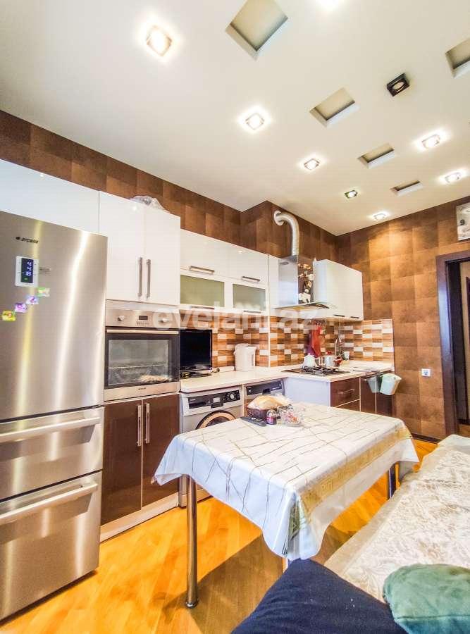 Satılır, yeni tikili, 3 otaqlı, 125 m², Bakı, Nizami r, Qara Qarayev m.