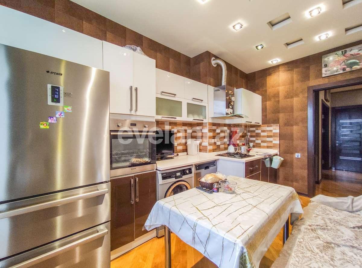 Satılır, yeni tikili, 3 otaqlı, 125 m², Bakı, Nizami r, Qara Qarayev m.