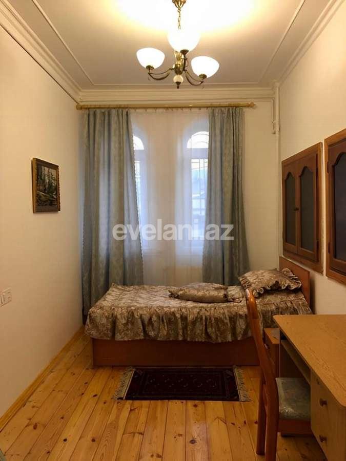 Rent, old building, 3 room, 120 m², Baku, Sabail r, Icheri Sheher m.