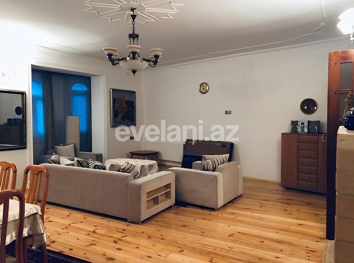 Rent, old building, 3 room, 120 m², Baku, Sabail r, Icheri Sheher m.