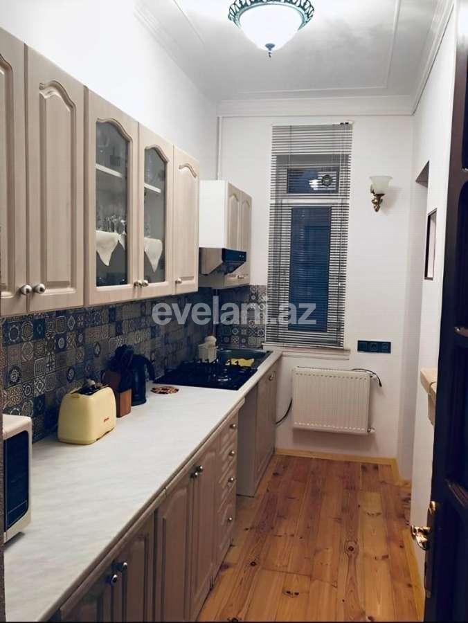 Rent, old building, 3 room, 120 m², Baku, Sabail r, Icheri Sheher m.