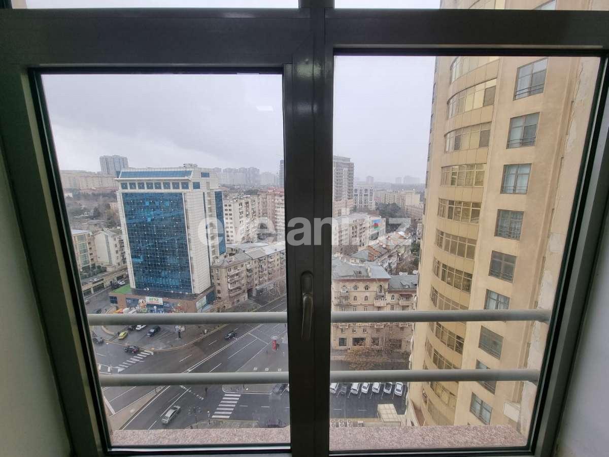 Satılır, yeni tikili, 4 otaqlı, 651000 m², Bakı, Yasamal r, Nizami m.