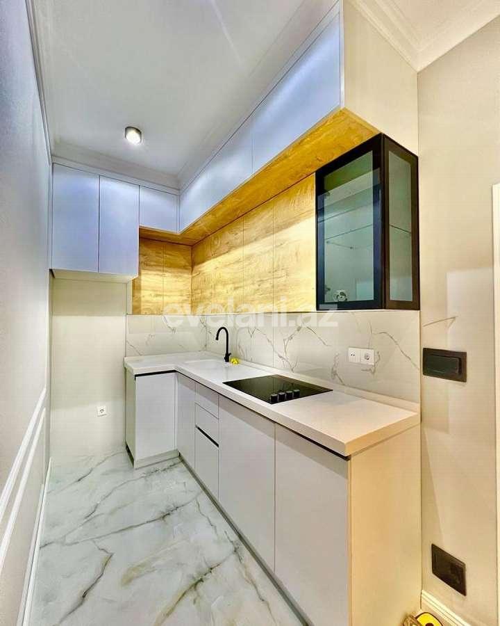 Satılır, yeni tikili, 2 otaqlı, 47 m², Bakı, Nizami r, Qara Qarayev m.