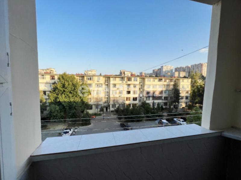 Satılır, köhnə tikili, 2 otaqlı, 65 m², Bakı, Sabunçu r, Bakıxanov q, Neftçilər m.